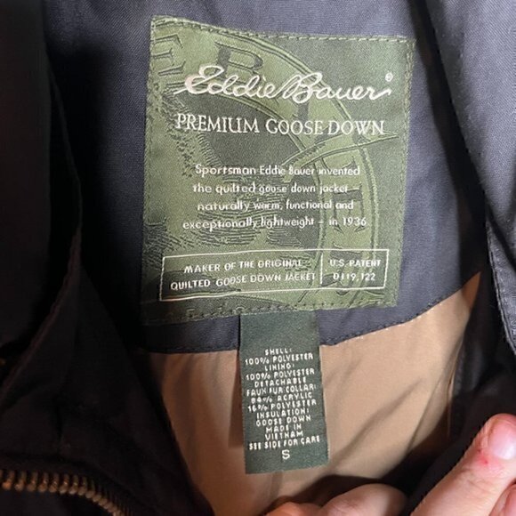 Eddie Bauer black quilted goose down jacket - Picture 3 of 4